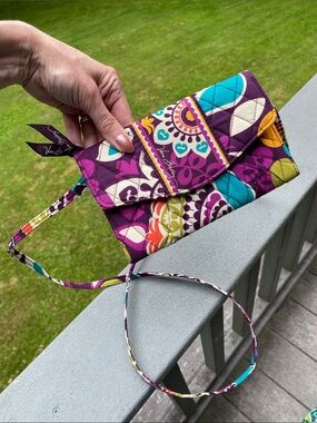 Vera Bradley Plum Crazy Trifold Wallet With Detachable Crossbody Strap MUSTY
